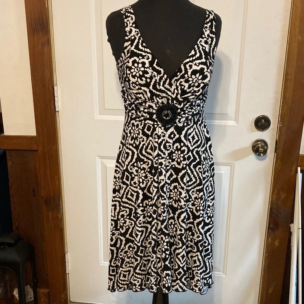 Enfocus Studio Black and White Floral Midi Dress